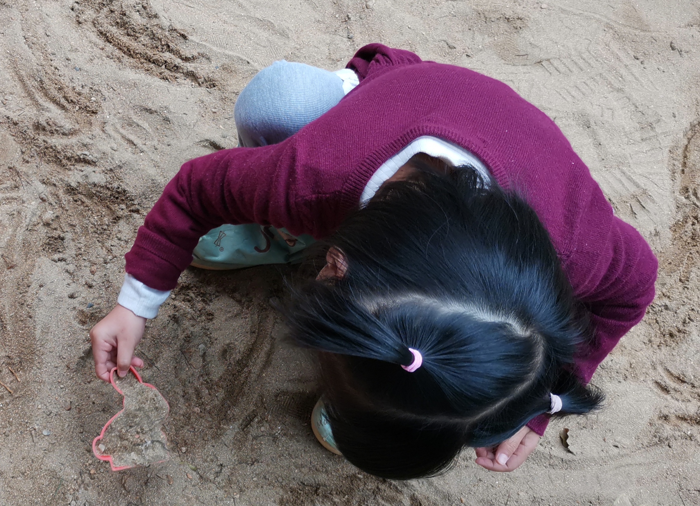 9个月宝宝海边玩沙子，上图片啦！_回龙观社区网