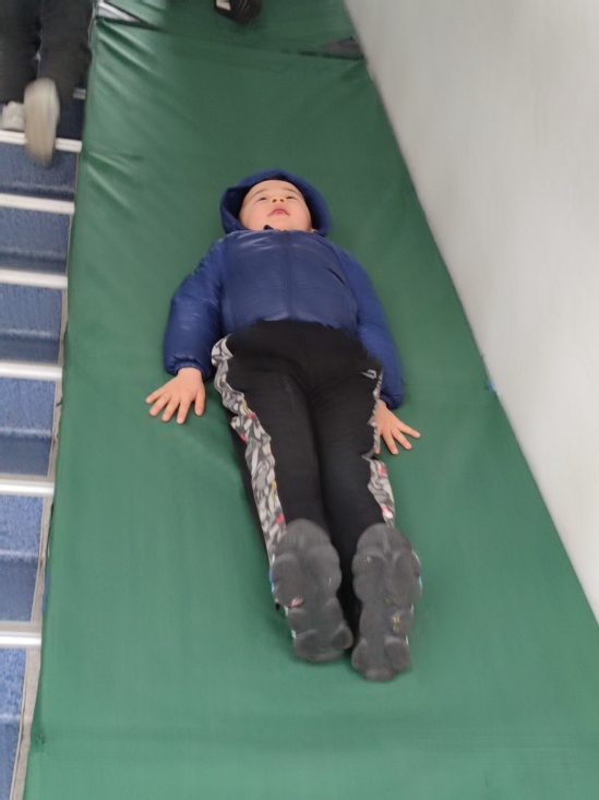 2022年3月不一样的滑滑梯